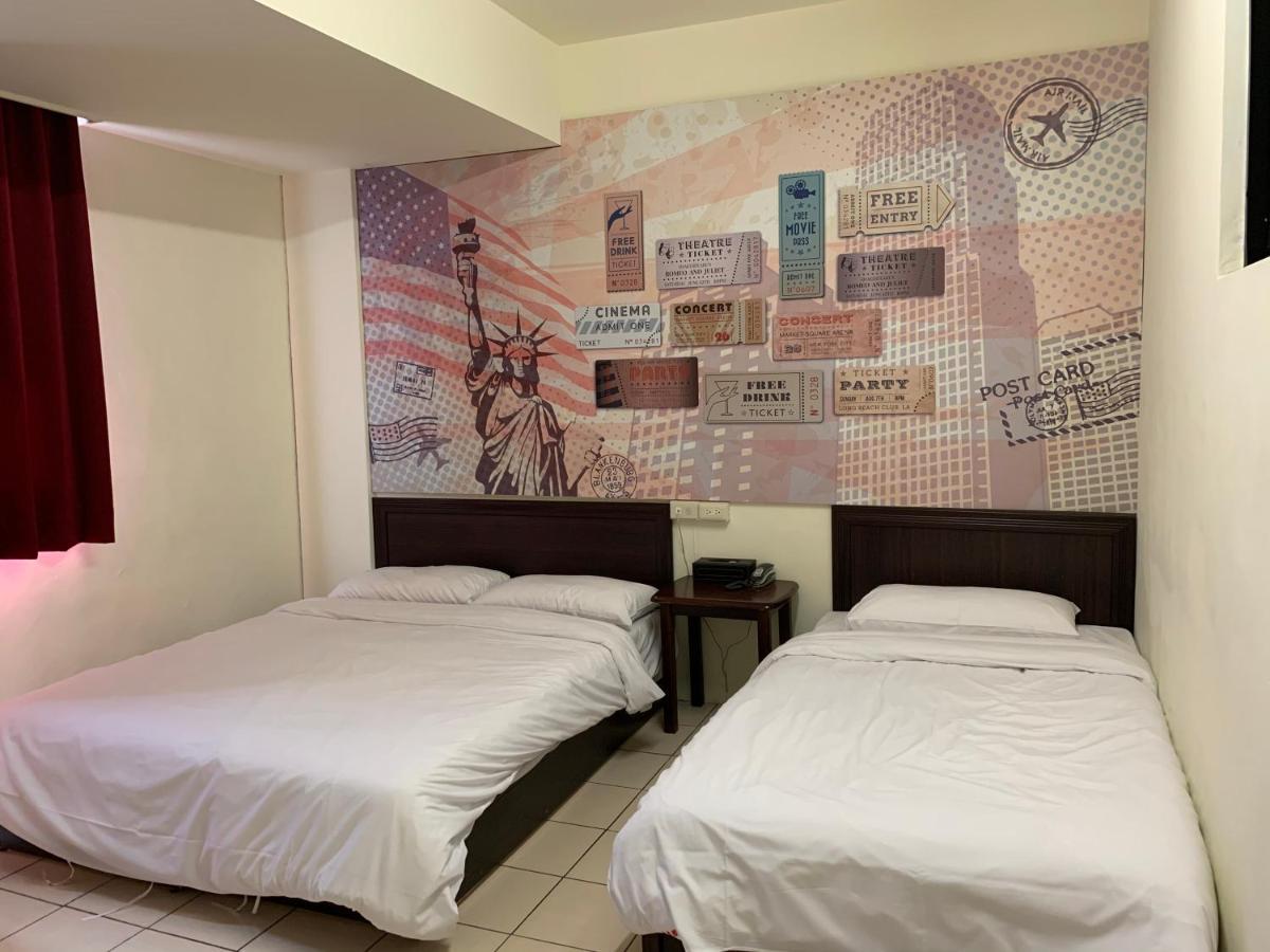 פולי Forever Happiness Hostel מראה חיצוני תמונה