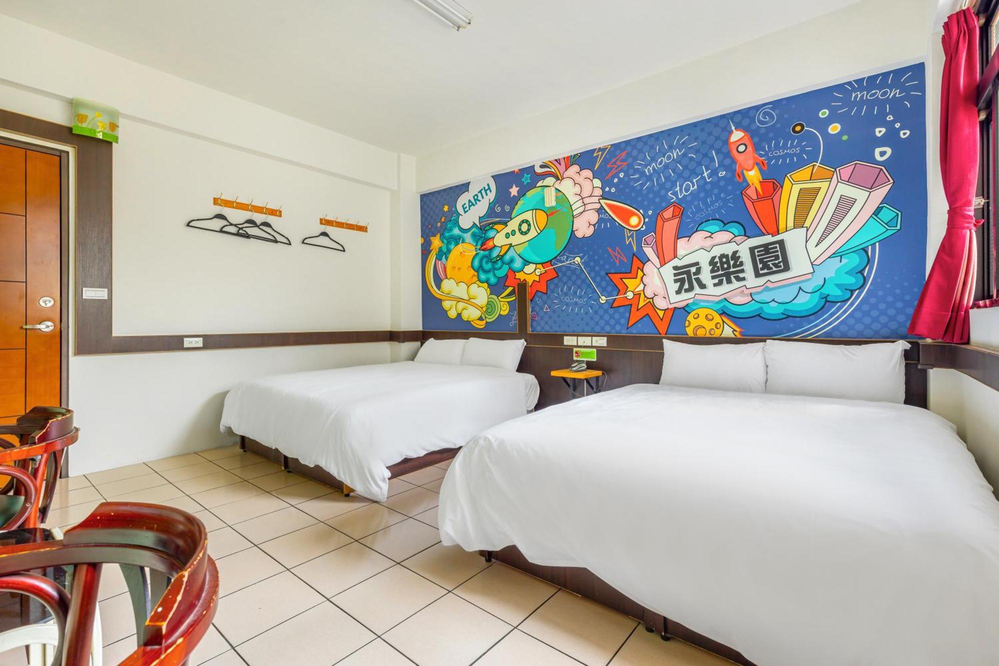 פולי Forever Happiness Hostel מראה חיצוני תמונה