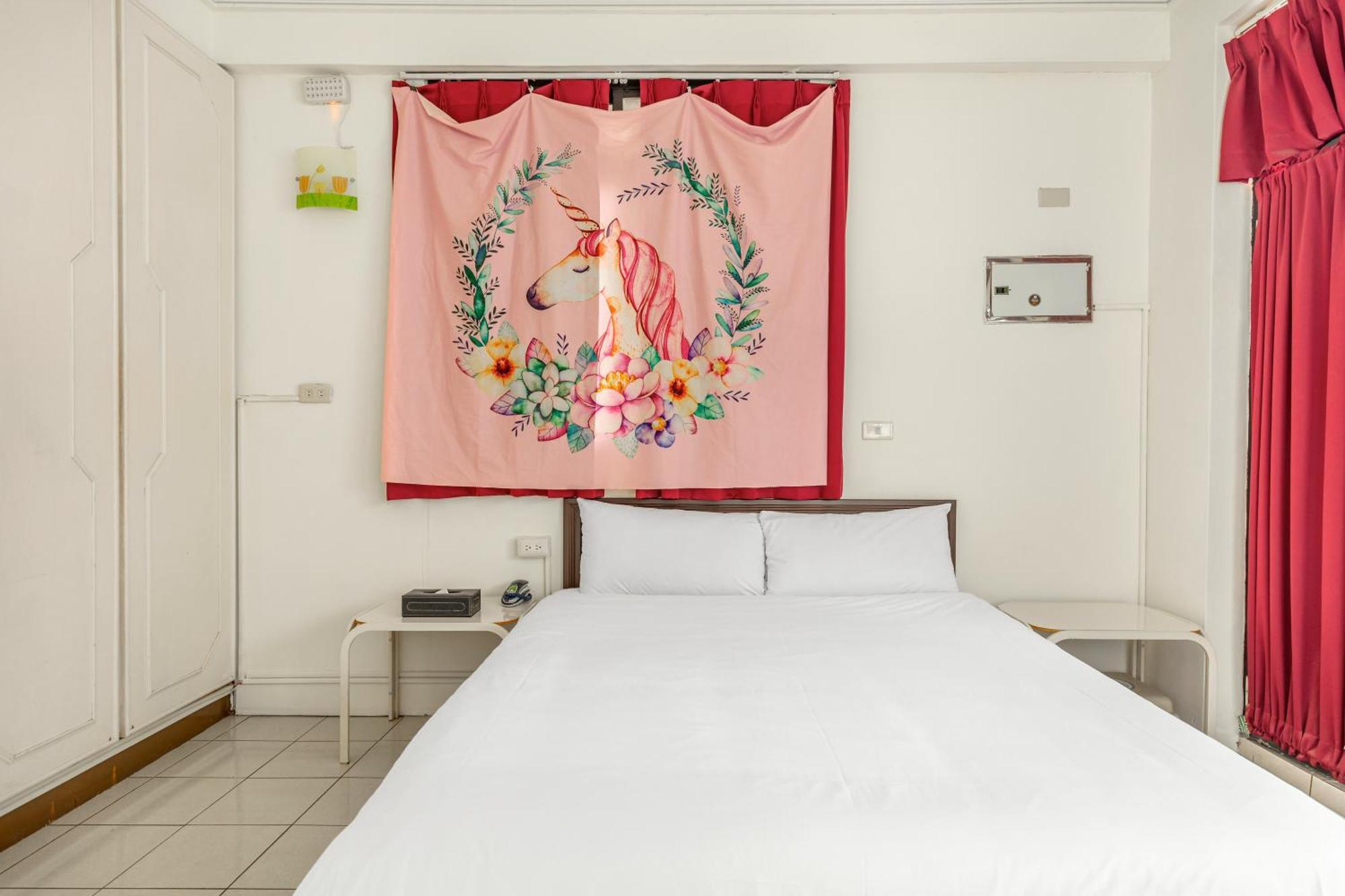 פולי Forever Happiness Hostel מראה חיצוני תמונה