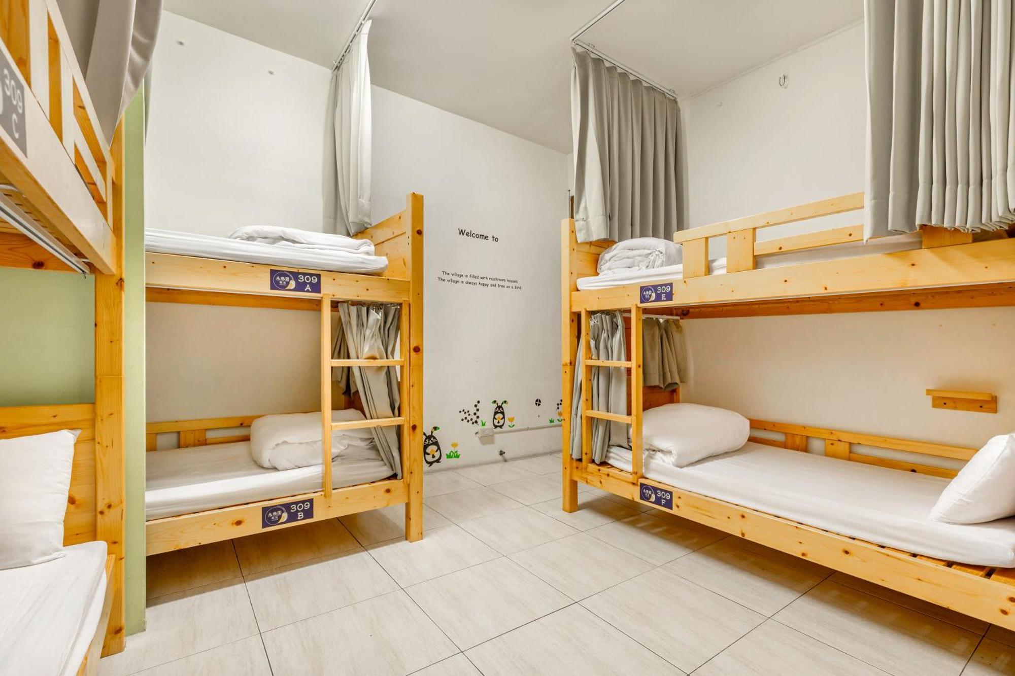 פולי Forever Happiness Hostel מראה חיצוני תמונה
